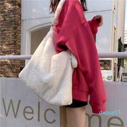 Winter Lambswool Women Handbags Luxury Designer White Shoulder Bags Brand Faux Fur Large Tote Female Messenger Bag Bucket Bag C0202