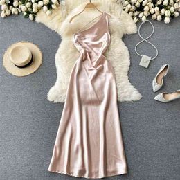 Chic Summer Women's Metallic Satin Dress One Shoulder Sleeveless Folds A-line Sexy Evening Party Maxi Vestidos 210603