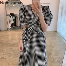 Nomikuma Vintage Palid Elegant V-neck Dresses Women Puff Short Sleeve Sweet Vestidos Femme Bow Bandage Slim Waist Dress 6G208 210427