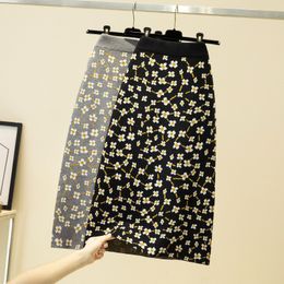 Women Jacquard Knitted Skirt Korean High Waist Warm Pencil Skirts Autumn Winter Fashion Flower Bodycon Sweater Skirt 210419