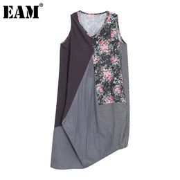 [EAM] Women Big Size Grey Irregular Flower Printed Midi Dress V-Neck Sleeveless Loose Fit Fashion Summer 1DD7590 210512