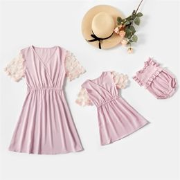 Summer Solid Pink Floral Decor Mesh V-neck Dresses for Mommy and Me 210528