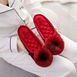 Elegant Women House Slippers Tassel-ball Pom-Pom Home Bedroom Flat Shoes Non-slip Solid Indoor Ladies Slides Mules Y1120
