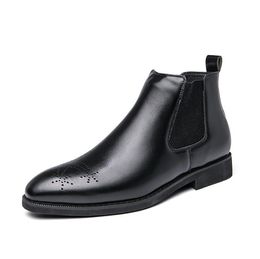 Kış Erkekler Lüks Çizmeler Deri Patent Takım Ayak Bileği Boot Açık Sonbahar Hombres Botas Erkek Rahat Ayakkabılar