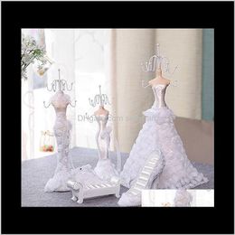 Packaging & Drop Delivery 2021 Wedding Fantasy Mannequin Jewelry Stand Sofa Ring Holder High Heels White Rose Window Display Mini Doll Yrksf