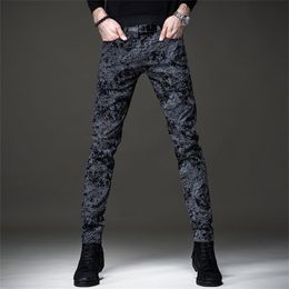 European summer jeans men's slim feet personality graffiti printing black casual long pants men trouser 211111