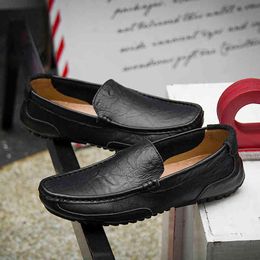 Men Casual Shoes Luxury Brand Genuine Leather Driving Shoes Men Loafers Moccasins Slip on Italian Shoes for Men Big Size