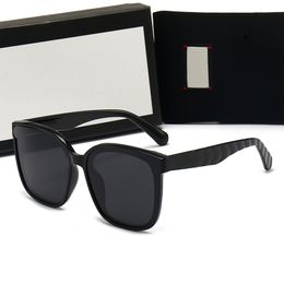 Modemarke Herren Damen Sonnenbrille Designer Sonnenbrille Luxus Runde Metall Sonnenbrille Marke für Männer Frau Spiegel Glaslinsen mit Box und Etui