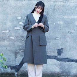 Johnature Winter Vintage Parkas For Women Grey Coats V-Neck Long Sleeve Pockets Warm Long Sleeve Chinese Style Parkas 210521