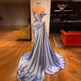 Himmelblaue Meerjungfrau-Abschlussballkleider mit Rüschen und Perlen, elegantes Sweep-Zug-Abendkleid, Robe De Soiree, formelles Partykleid
