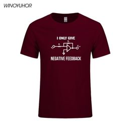 Eu dou feedback negativo engenheiro de computador t-shirt homens novo verão de algodão manga curta t camisa engraçado impressão camisetas 210409