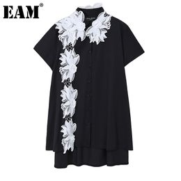 [EAM] Women White Lace Flower Big Size Blouse Lapel Short Sleeve Loose Fit Shirt Fashion Spring Summer 1DD5940 210512