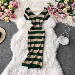 Sexy V Neck Short Sleeve Split Knitted Dress Women Chic Slim High Waist Wrap Hip Bottom All-match Elegant Retro Casual Elastic 210610