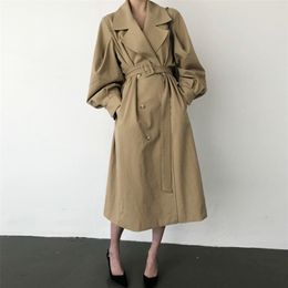 Fashion Fall /Autumn Casual Vintage Double breasted Simple Classic Long Trench Women Coat Oversize Female Windbreaker 210423
