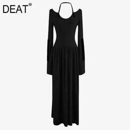 {DEAT} Women Black Ruched Midi Ankle Length Dress Halter Neck Long Sleeve Loose Fit Fashion Tide Spring Autumn GX610 210421