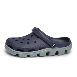 Summer Men's Sell well Slippers Women's Sandy beach Hole shoes Breathable and lightweight Flip Flops Luxurys Designers