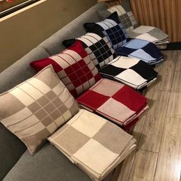 Luxury Designer Letter Blanket Soft Wool Scarf Shawl Portable Warm Plaid Sofa Bed Fleece Spring Autumn Women Throw Blankets 140*170CM Many Colours Available