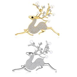 Pins, Brooches Exquisite Trend Personality Brooch Pin Happy Elk Copper Zircon Dress Wedding Jewelry High Quality Two Color Optional