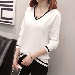 Loose Pullover V-neck Sweater Female Long-sleeved Striped Slim White Fashion Casual Knitted Bottoming Jumpers Women Spring 210427