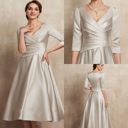 Elegant Champagne V-neck Tea-Length Pleats Mother of the Bride Dress Ruffles Satin Bridal Party Gown Customed Plus Size Vestidos