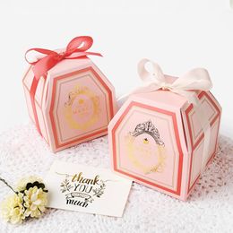маленькие конфеты коробки Скидка Подарочная упаковка Европейский стиль квадрат высокого класса конфеты свадьба свадебные благополучие и подарки маленькие печенья / пирожные бумажные упаковочные принадлежности