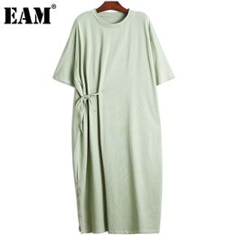 [EAM] Women Black Big Size Folds Bandage Slit Dress Round Neck Short Sleeve Loose Fit Fashion Spring Summer 1DD8587 21512
