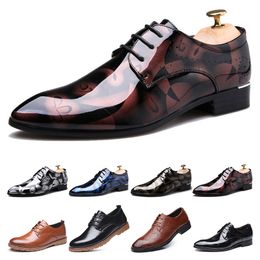 2024 Top Mens Leather Dress Shoes British Printing Navy Bule Black Brow Oxfords Flat Office Party Wedding Round Toe Fashion Outdoor GAI