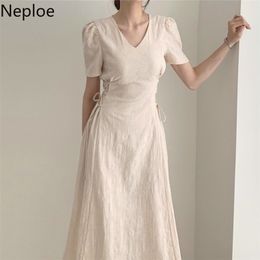 Neploe Korean Style Temperament Dresses Solid V-neck Short Puff Sleeve Bandage Vestidos Summer Elegant Fashion Dress 1B802 210623