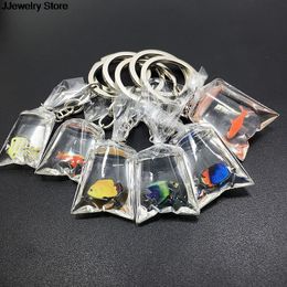 Keychains 1pc Resin Goldfish Shape Keychain Fish Water Bag Charms Pendants
