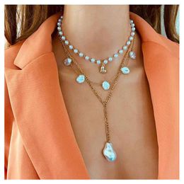 Pendant Necklaces 2021 Retro Golden Multilayer Moon Alloy Necklace Women's OT Buckle Imitation Pearl Jewellery Wholesale