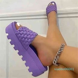 Fashion-Women's flat shoes, ball point pen flat shoes, high-quality flip flops