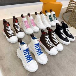 2022 Mulher Designer Sapatos Casuais Moda Sapatilhas Correndo Tênis Lona de Couro Preto Lace Up Platform Superized Baixa Alta Superior Universidade Ksports com caixa 35-40