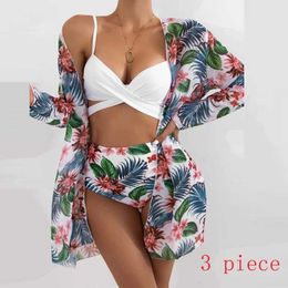 3 Piece Bikini Set Swimsuit Sexy Straps Bra + Cardigan Tops Bathing Suit 2021 Fashion Women Casual Printed Bikinis Swimwear Y0820