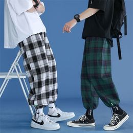 Harajuku Plaid Pants Men's Comfortable Loose Streetwear Joggers Korean Casual All-match Trendy Flannel Wide Trousers 220311