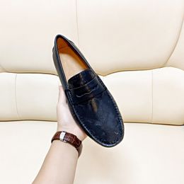 24 Model Patent Deri Lüks Erkek Loafer'lar Ayakkabı Kanat Ucu Slip-On Sivri Burun Parti Düğün Tasarımcıları Elbise Ayakkabı Erkekler Siyah Yeşil