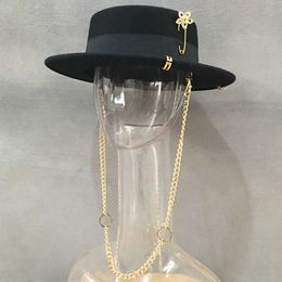 Black Fedora for Women Felt Gold Chian Flower Brooch Boater Hat Flat Pork Pie Style Wide Brim Hat Adjustable Classic party Hat 210531