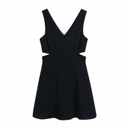 Women Fashion Elegant Simplicity Black waist Hollow Out Dress Vintage Female V-Neck Chic Dresses Vestidos 210531
