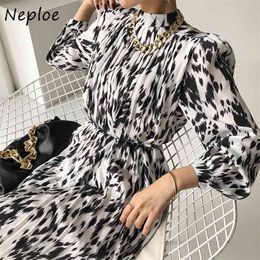 Stand Collar Chic Panelled Ink Dress Fashion Vintage Pleated Design Vestidos Drawstring Slim Waist Women Dresses 210422