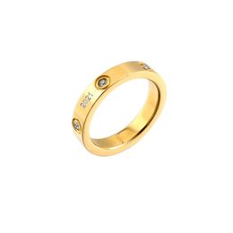 Klassiska ringar för kvinnor Luxury Designer Jewelry Womens Ring 18K Gold Titanium Steel Engagement Men Wedding Set med Original Bag