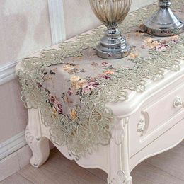 Table Flag flower Embroidered Green Top Elegant Europe Lace Pastoral Print Table Runner Home Decoration Runners Placemats HM384 211117
