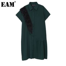 [EAM] Women Green Ruffles Hem Big Size Shirt Dress Lapel Short Sleeve Loose Fit Fashion Spring Summer 1DD5931 210512