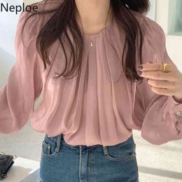 Neploe Korean Chic Temperament Shirts O-neck Puff Sleeve Loose Blouses Women See Through Pleated Tops Blusas Mujer De Moda 210422