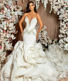 Pearls Luxury Ruffles Mermaid Wedding Dresses Bridal Gown Off Shoulder Sleeveless Floor Length Sweep Train Custom Made Robes De Mariée