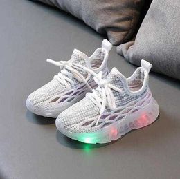 Size 21-30 Baby Breathable Toddler Shoes Boys Lightweight Glowing Sneakers Girls Luminous Sneakers Kids Led Light Up Shoes G1025