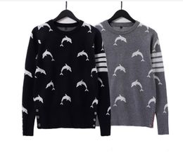 Cross-border foreign trade wholesale men's sweater shark pattern tide brand self-cultivation knitted round neck warm long-sleeved men's sweater