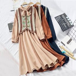 Women's Tracksuits 2021 Spring 2 Piece Sets Womens Outfits Vintage Bow O-Neck Solid Color Long Sleeve Dress + National Wind Vest Two