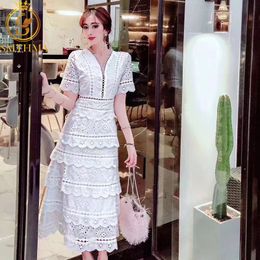 Arrive High Quality Luxury Runway White Lace Dress Women Summer Short Sleeve Sexy V-Neck Party Vestidos 210520