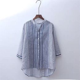 Summer Arts Style Women 3/4 Sleeve V-neck Casual Blouses Cotton Linen Striped Vintage Shirts Femme Loose Tops M83 210512