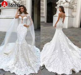 2022 Splendidi abiti da sposa a sirena con collo alto e tulle avvolge Appliques di pizzo Abiti da sposa lunghi Corte dei treni Bottone Indietro BA9313 w59