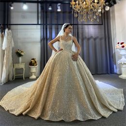 Royal Pearls Wedding Dress Sequins Appliques Flower Bridal Gowns Sweetheart Sleeveless Sweep Train Glamorous Robe de mariee